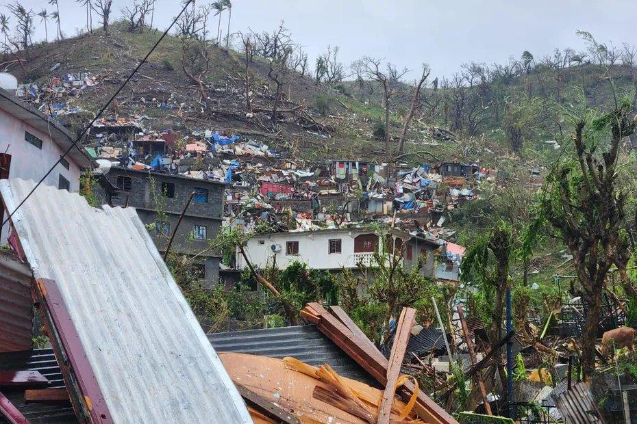 Pourquoi le cyclone Chido a-t-il été aussi destructeur à Mayotte ?